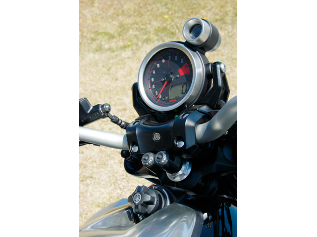 2-2 2 2 - [Test Ride Review] &#8220;V-MAX 1680&#8221;; the Gentle Beast