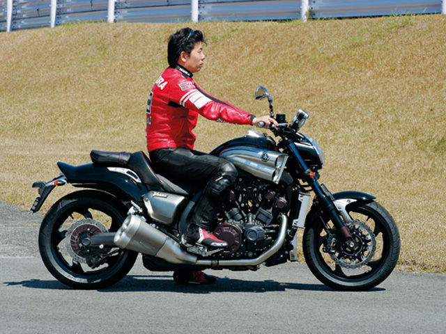 2-3 2 3 - [Test Ride Review] &#8220;V-MAX 1680&#8221;; the Gentle Beast