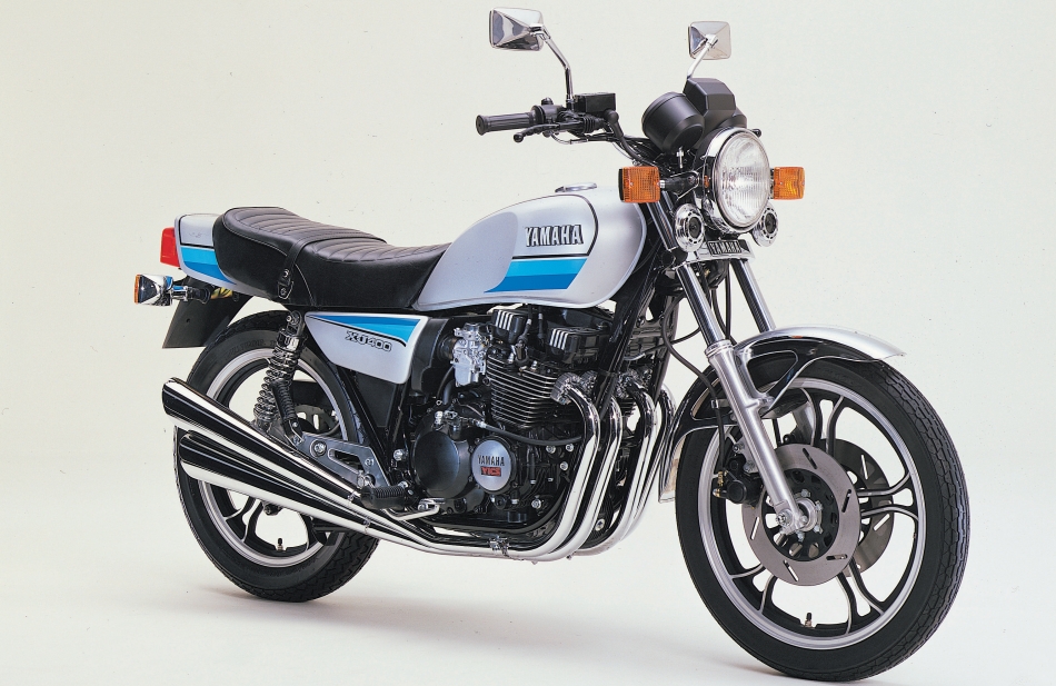 YAMAHA XJ400 YAMAHA XJ400