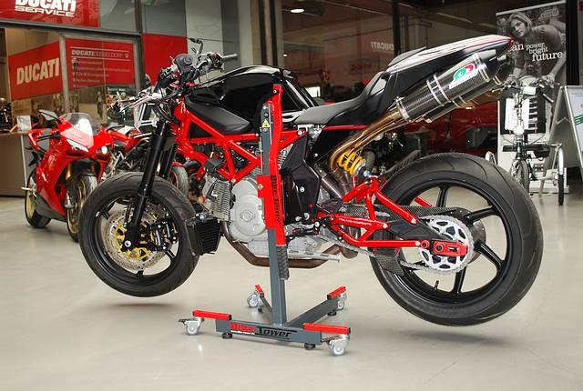 メンテナンススタンド類 rc8r用 バイクタワースタンド ktm rc8 1190 bike