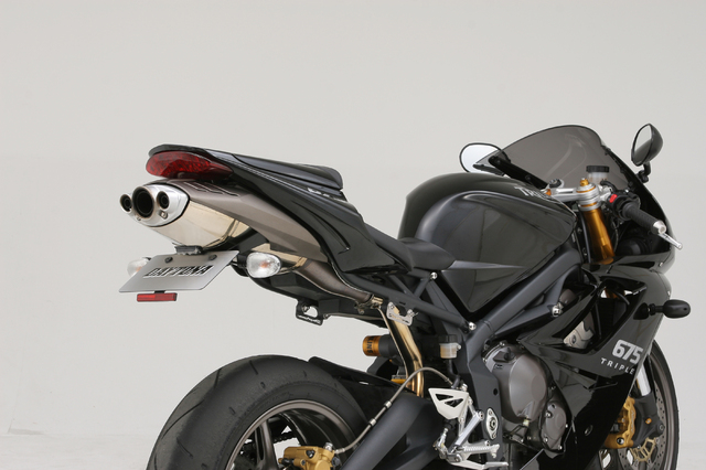 TRIUMPH DAYTONA675 DAYTONA:デイトナ フェンダーレスキットを使った