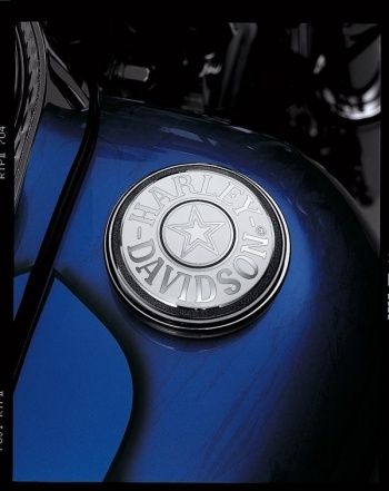 Webike Harley Davidson ハーレーダビッドソン 七宝フューエルキャップメダルホワイト 83 Up 汎用 Hd95741 01 ガソリンタンクキャップ 通販
