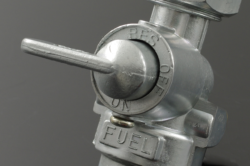 Webike Pmc ピーエムシー フューエルコック Z1 Z2 Std 後期型 Z1 156 2306 燃料コック 通販