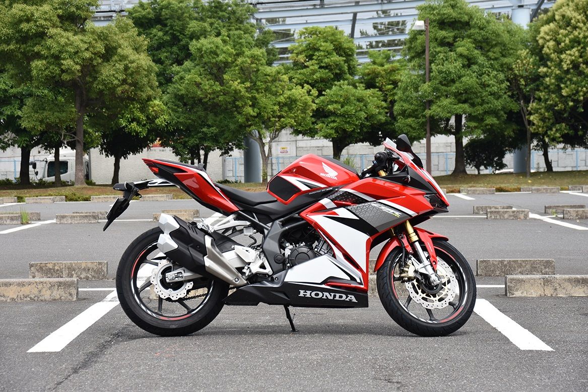 Webike World Walk ワールドウォーク G2プロテクションタンクパッド Cbr250rr 17 G2 5 タンクパッド 通販