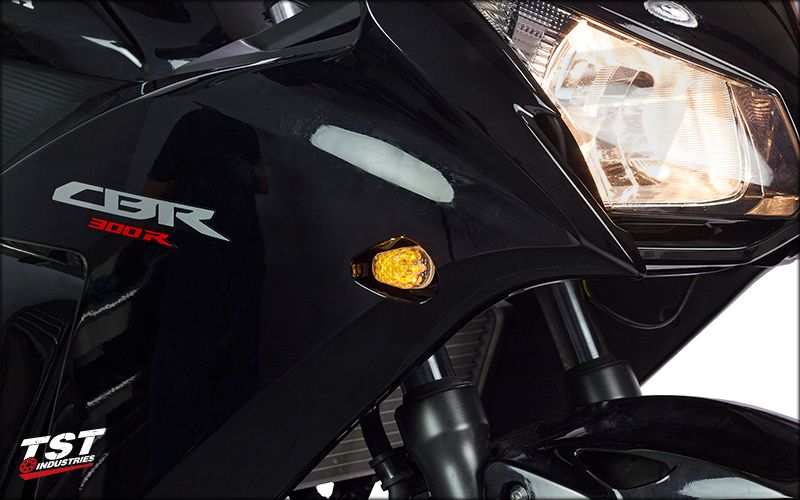 TST GSX-S1000F LEDフロント ウインカーセット FLS01S (スモーク