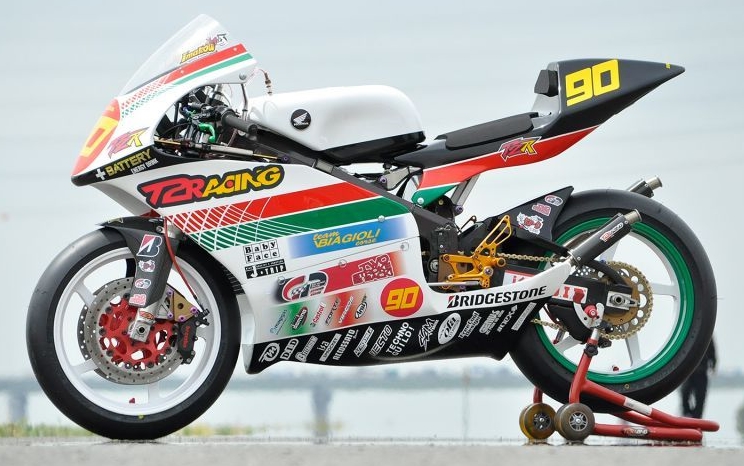 T2 Racing Type 1 競賽型全組整流罩 復刻版 T2 Cow1 R C Webike摩托百貨