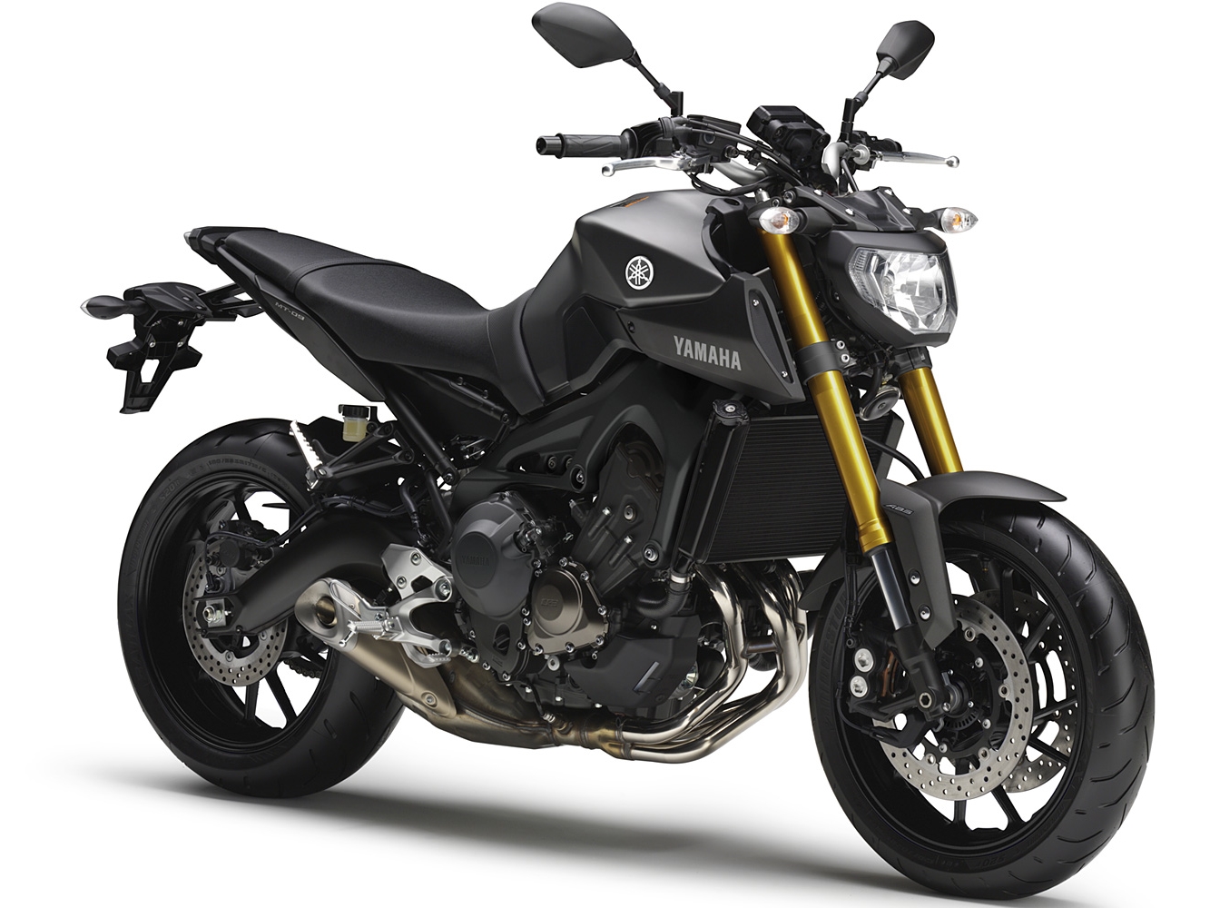 【YAMAHA MT09(2016年)規格總覽】 各年分詳細車輛規格、配備及圖鑑 Webike摩托百貨
