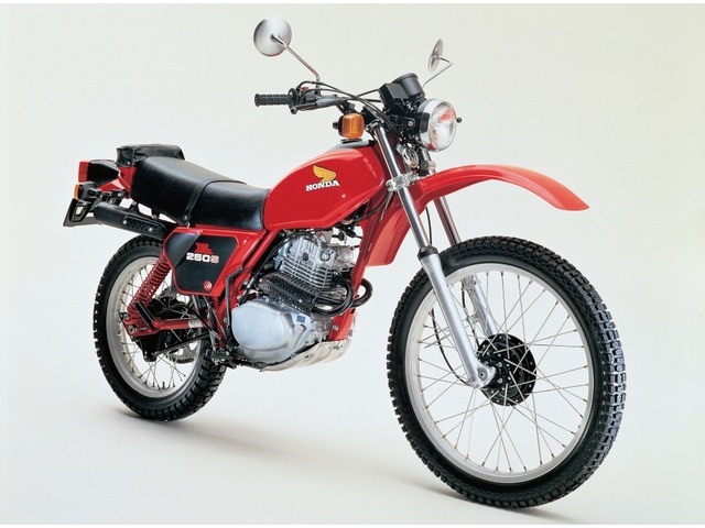 ホンダ 126cc 250cc 中型バイク バイク バイクパーツ通販 Webike