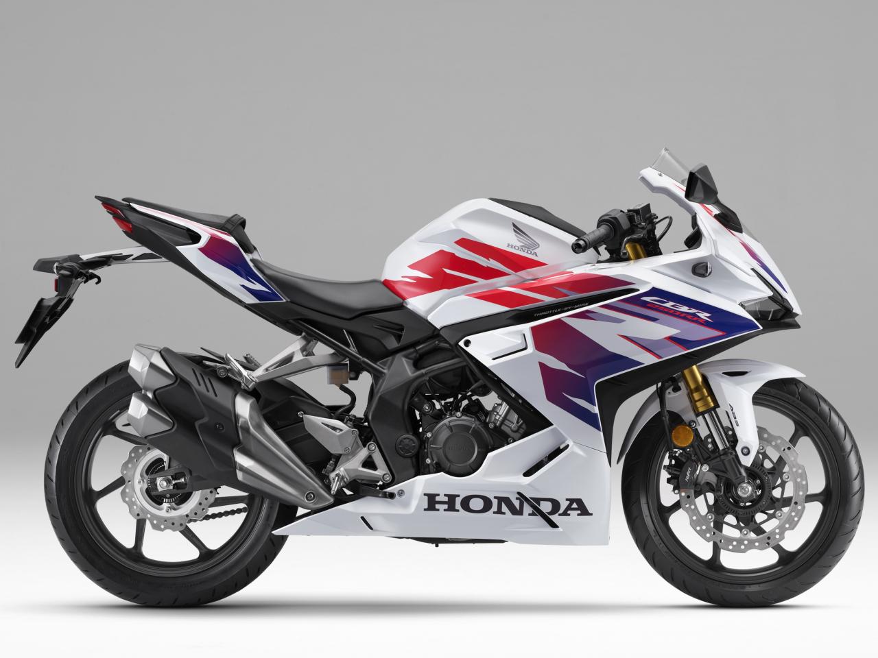 CBR250RR NINJA R25 中古 DUNLOP α13SP 110/70R17 150/60R17 MFJ