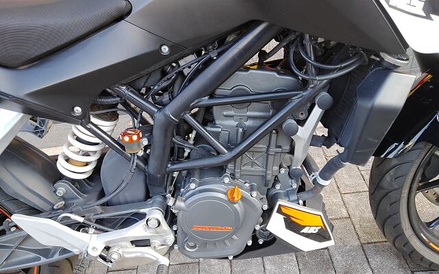 神戸市 KTM DUKE125 自賠責つき 試乗出来ます。②