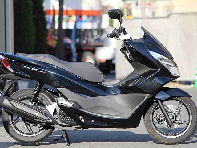 Pcx150 ホンダのクチコミ レビュー 評価 評判 足つき情報 バイク中古車なら Webikeバイク選び