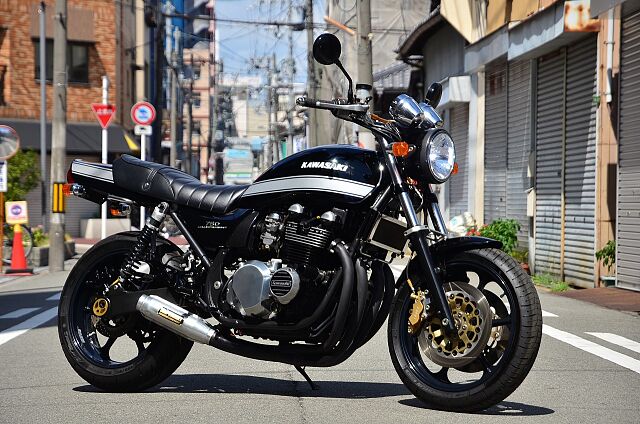 ゼファー750/カワサキ/KAWASAKI ゼファー750 店頭展示中!実車を是非見