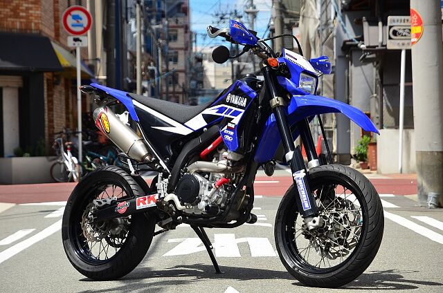 WR250X/ヤマハ/YAMAHA WR250X Rタイヤ新品交換します!フロントフォーク