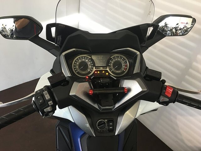 フォルツァ Mf06 ホンダ フォルツァ マフラーカスタム キャリア ボックス付きの販売情報 バイク王 Globo蘇我店 ウェビック バイク選び