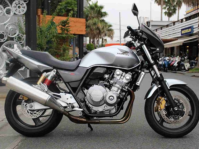 Honda cb400sf revo