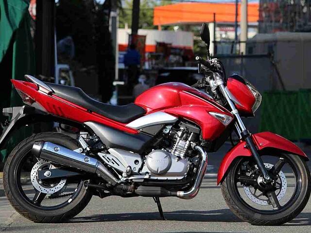 Gsr250 スズキ Gsr250の販売情報 ユーメディア 川崎 ウェビック バイク選び