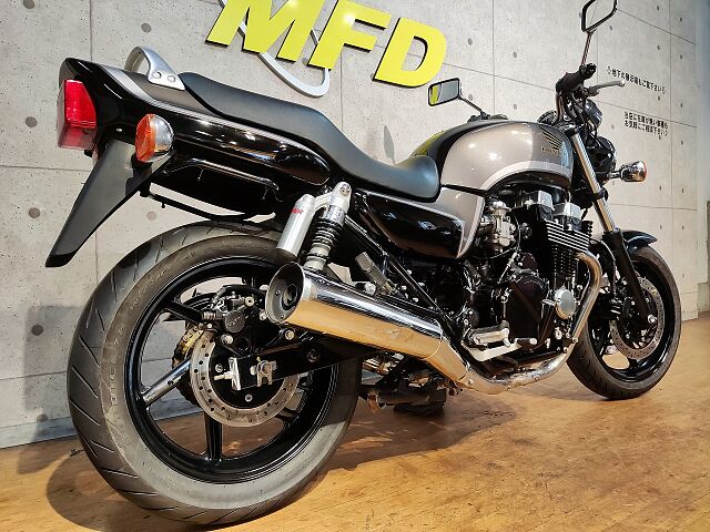 Cb750four ホンダ Honda Cb750 教習車として採用されるほど素行の良い1台 Zuttoride Market ずっとライドマーケット