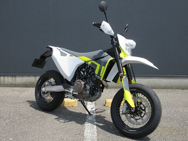 701スーパーモト/Husqvarna/ハスクバーナ 701 SUPERMOTO 2023年モデル