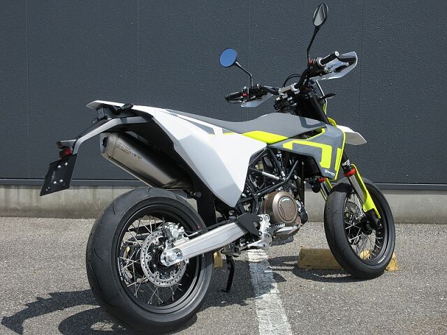 701スーパーモト/Husqvarna/ハスクバーナ 701 SUPERMOTO 2023年モデル