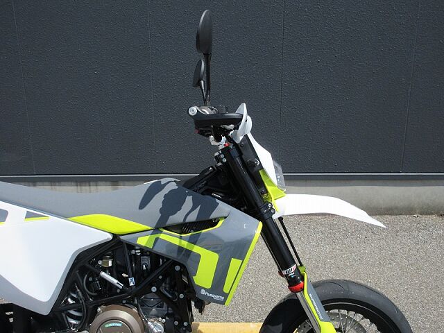 701スーパーモト/Husqvarna/ハスクバーナ 701 SUPERMOTO 2023年モデル