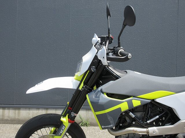 701スーパーモト/Husqvarna/ハスクバーナ 701 SUPERMOTO 2023年モデル