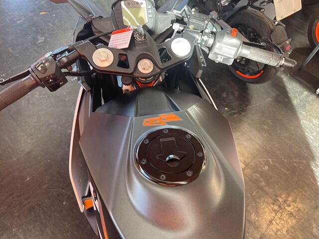 RC390/KTM RC390 国内入荷台数が少ない2021MODEL!低走行です ...