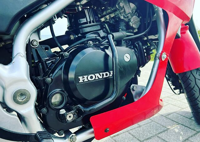 ホンダMVX250F用ジャンクエンジン、要O/H。 - オートバイ