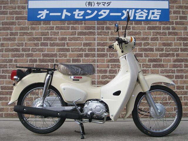 スーパーカブ50/ホンダ/HONDA スーパーカブ50 マフラーとキャリアが