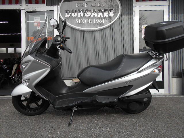 GIVI SR3106 SUZUKI バーグマン200 キャリアステー M155-