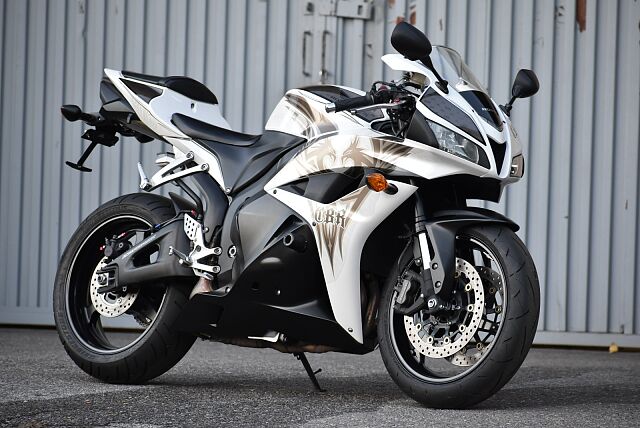 Cbr600rr ホンダ 人気カラーです 白も少ないのでお早めにどうぞ の販売情報 Smexy Garage ウェビック バイク選び