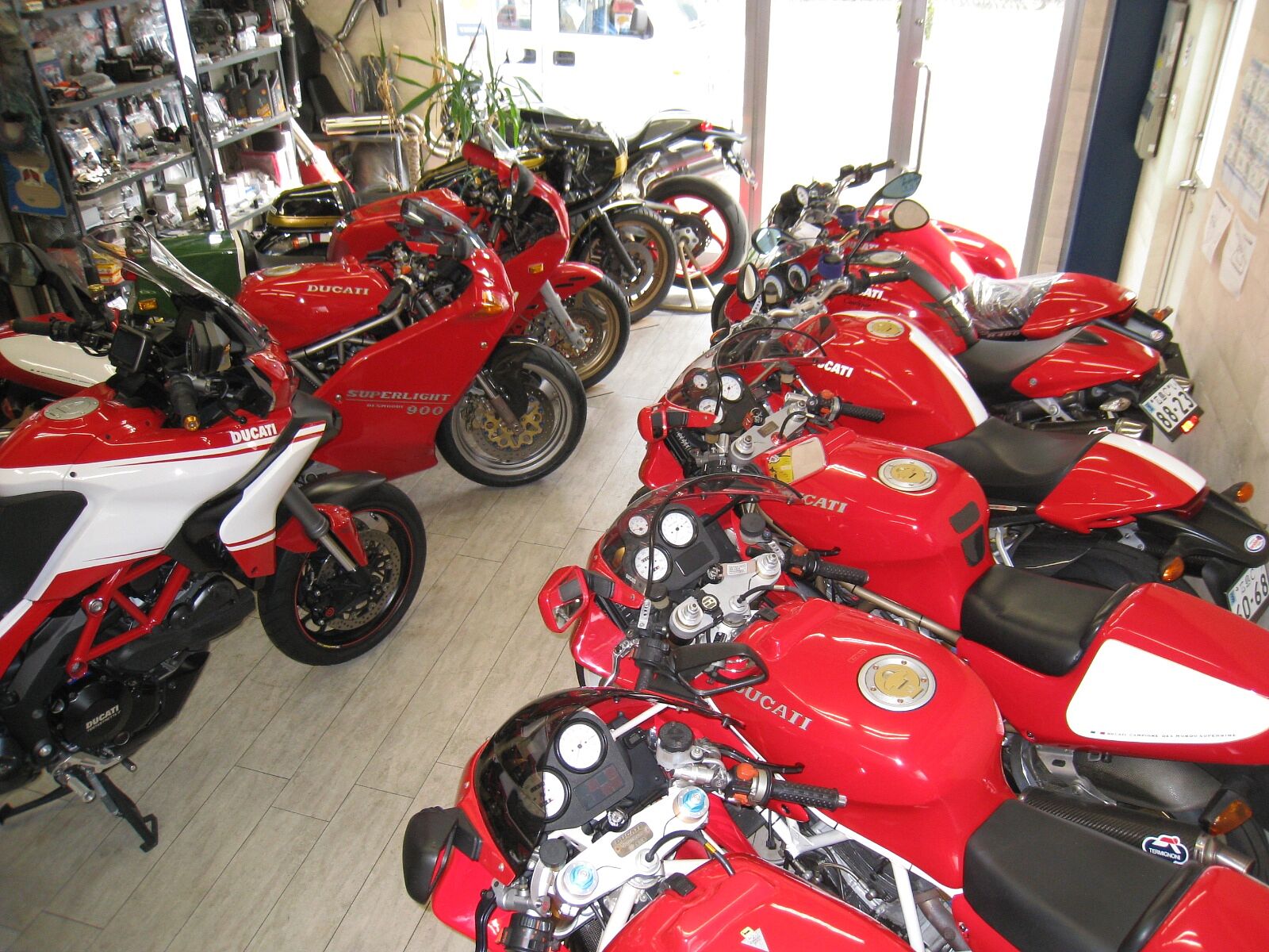 モーターサイクルサポート カラビナ