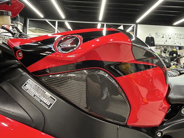 CBR1000RR CBR1000RR SC59 入荷しました。ローダウン、カーボンパーツ多数! | Zuttoride  Market（ずっとライドマーケット）