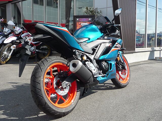 YZF-R25/ヤマハ/YAMAHA YZF-R25 注目のシアンカラー入荷! | Zuttoride 