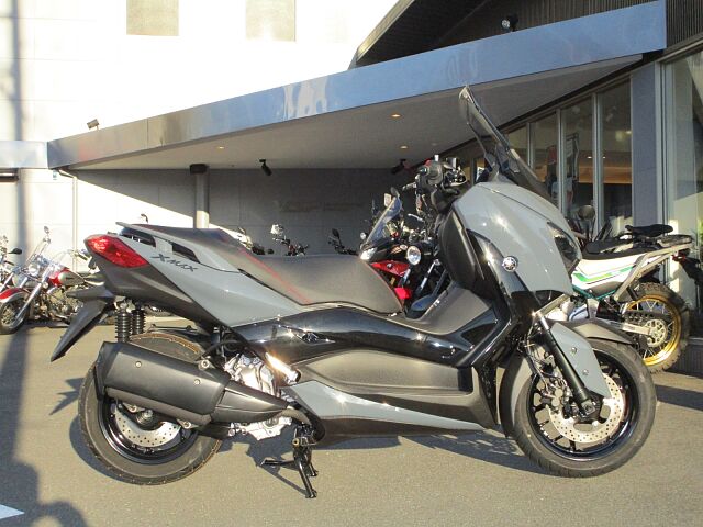 大阪激安 XMAX250 YAMAHA フロントスクリーン ブルー希少品 カウル