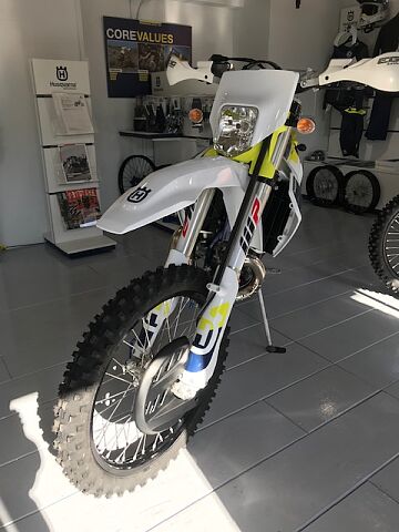 TE250/Husqvarna/ハスクバーナ TE250 オフロード走行に必要なパーツは