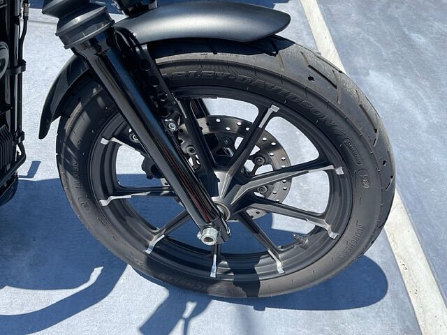 XL883N アイアン/Harley-Davidson XL883N SPORTSTER IRON ハンドルカスタム等もされた低走行の最終仕様年式車!お早め  | Zuttoride Market（ずっとライドマーケット）