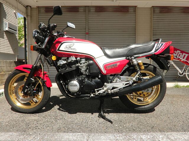 Cb1100f ホンダ 綺麗な車両が入荷しましたの販売情報 グラッツェ ミレ ウェビック バイク選び