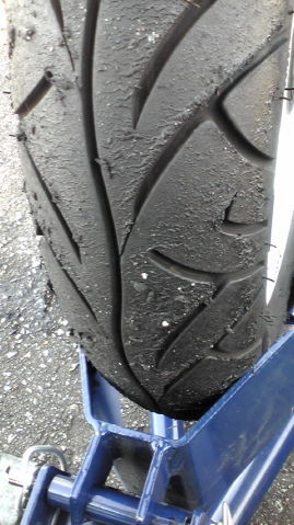 Pirelli ピレリ Sport Demon V 110 90 18 M C 61vtl スポーツデーモン V タイヤを使った The Tallさんのバイク用品インプレッションです バイク用品レビュー 口コミ 適合情報 コスパや性能評価は ウェビック