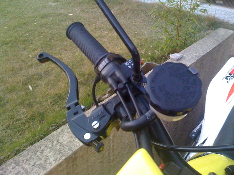 Active アクティブ アジャスタブルビレットブレーキレバー を使った 非公開ユーザーさんのバイク用品インプレッションです バイク用品レビュー 口コミ 適合情報 コスパや性能評価は ウェビック