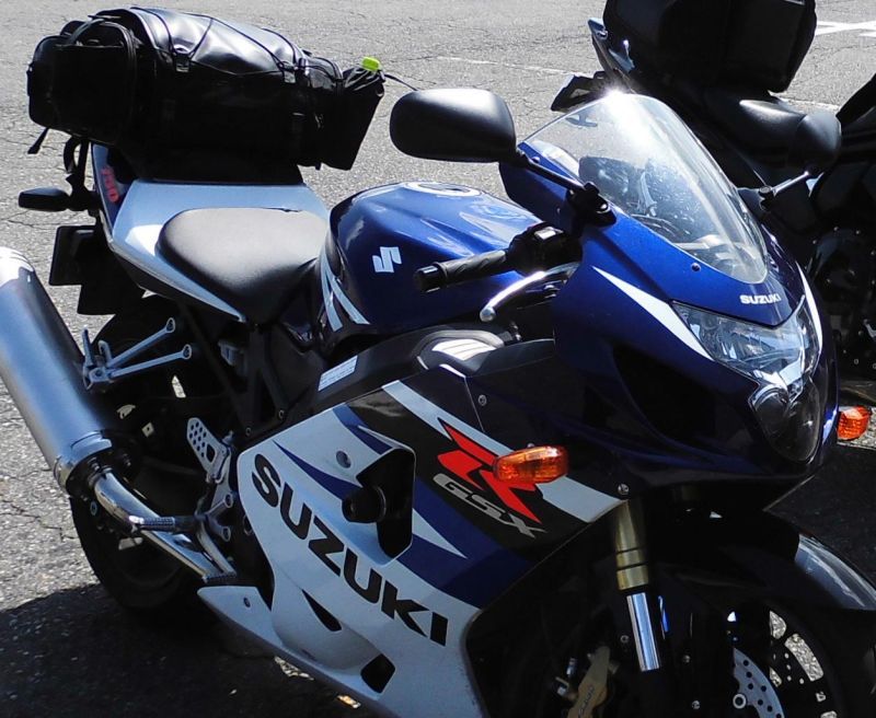 Suzuki Gsx R750 タナックス モトフィズ Tanax Motofizz ミニフィールドシートバッグ を使った グラハルト ミルズさんのバイク用品インプレッションです バイク用品レビュー 口コミ 適合情報 コスパや性能評価は ウェビック
