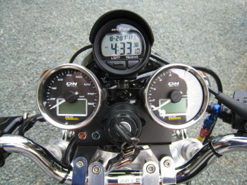 TANAX motofizz:タナックス モトフィズ 電波クロック MF-4672を使った