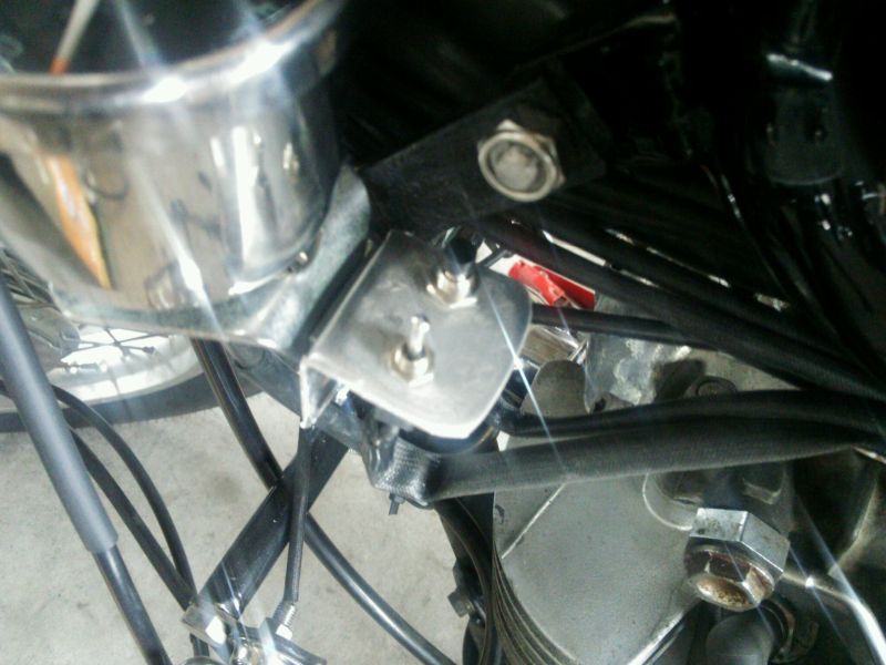 Yamaha Sr400 Neofactory ネオファクトリー 3ポジション トグルスイッチ On Off Onを使った だるまさんさんのバイク 用品インプレッションです バイク用品レビュー 口コミ 適合情報 コスパや性能評価は ウェビック