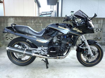 茨城忍者さんから:「GPZ900R Ninja 逆車A8(1991年式)」とオーナーレビュー