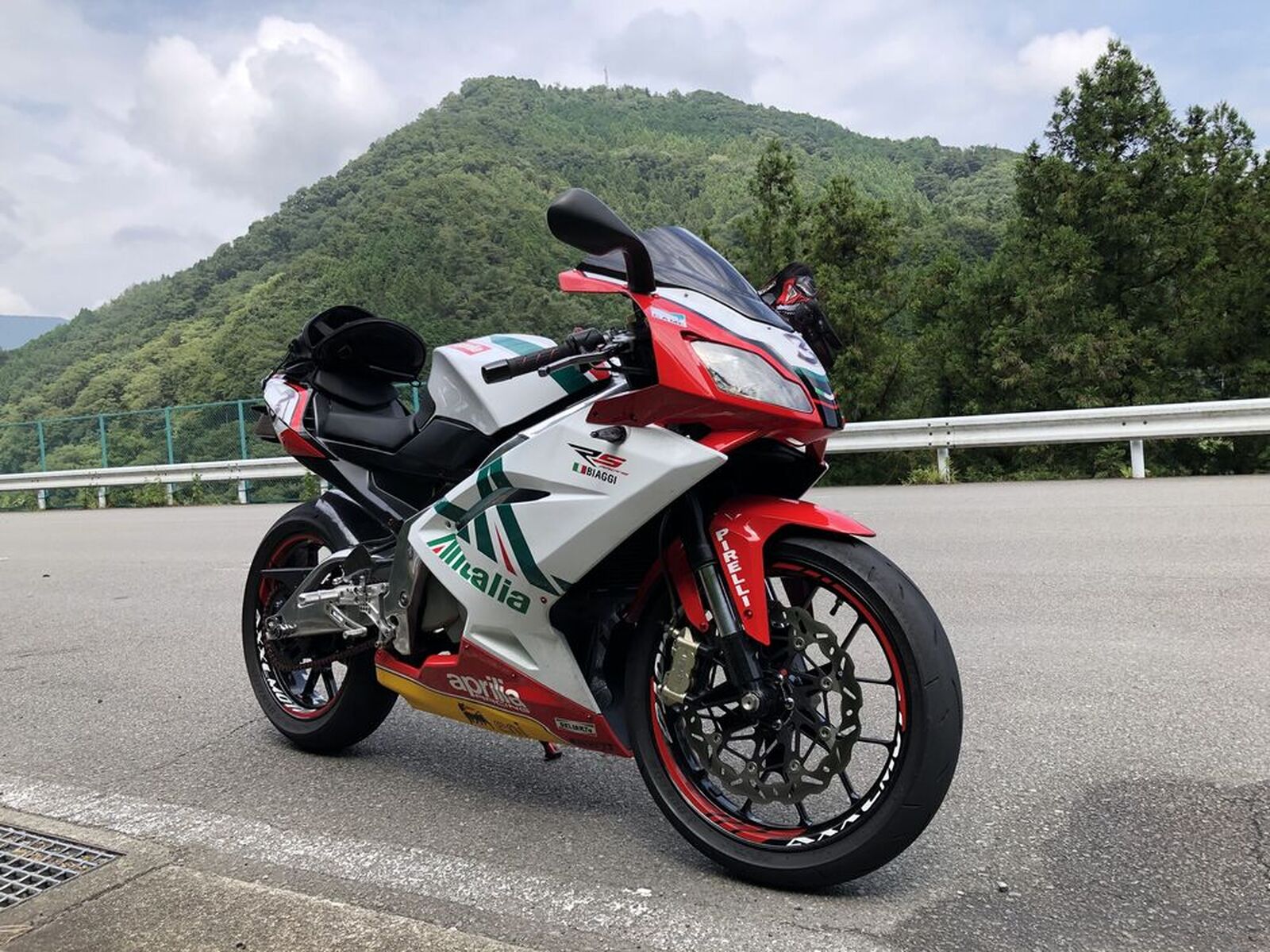 Rs125 アプリリア アプリリアの新車 中古バイクを探すなら ウェビック バイク選び