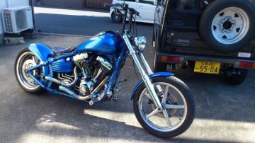 Fxcwc Softail Rocker C ハーレーの新車 中古バイクを探すなら ウェビック バイク選び