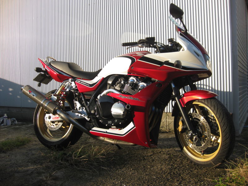Cb400スーパーボルドール ホンダの新車 中古バイクを滋賀県から探す ウェビック バイク選び