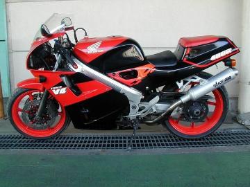 Vfr400r ホンダの新車 中古バイクを探すなら ウェビック バイク選び