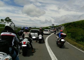 Ducati Monster S2r モンスター 三連休の中日にビーナスラインへ ウェビックコミュニティ