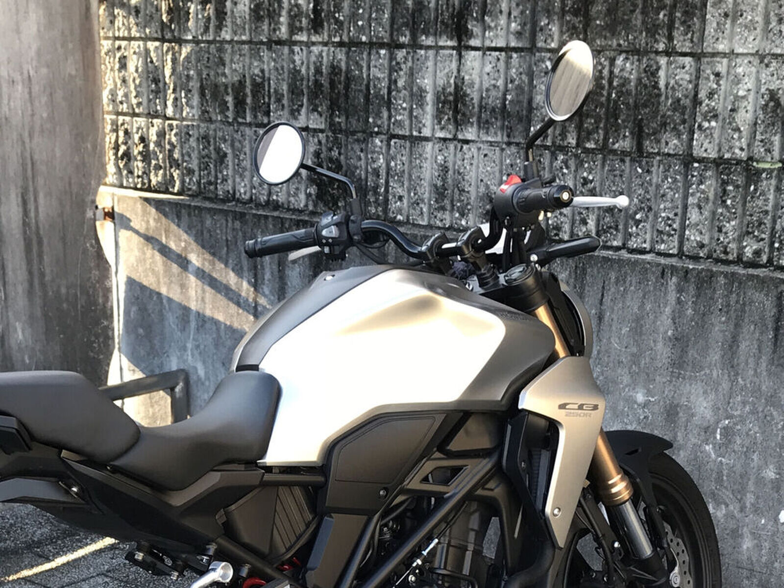 ホンダ Cb250r カスタムガイド ウェビック