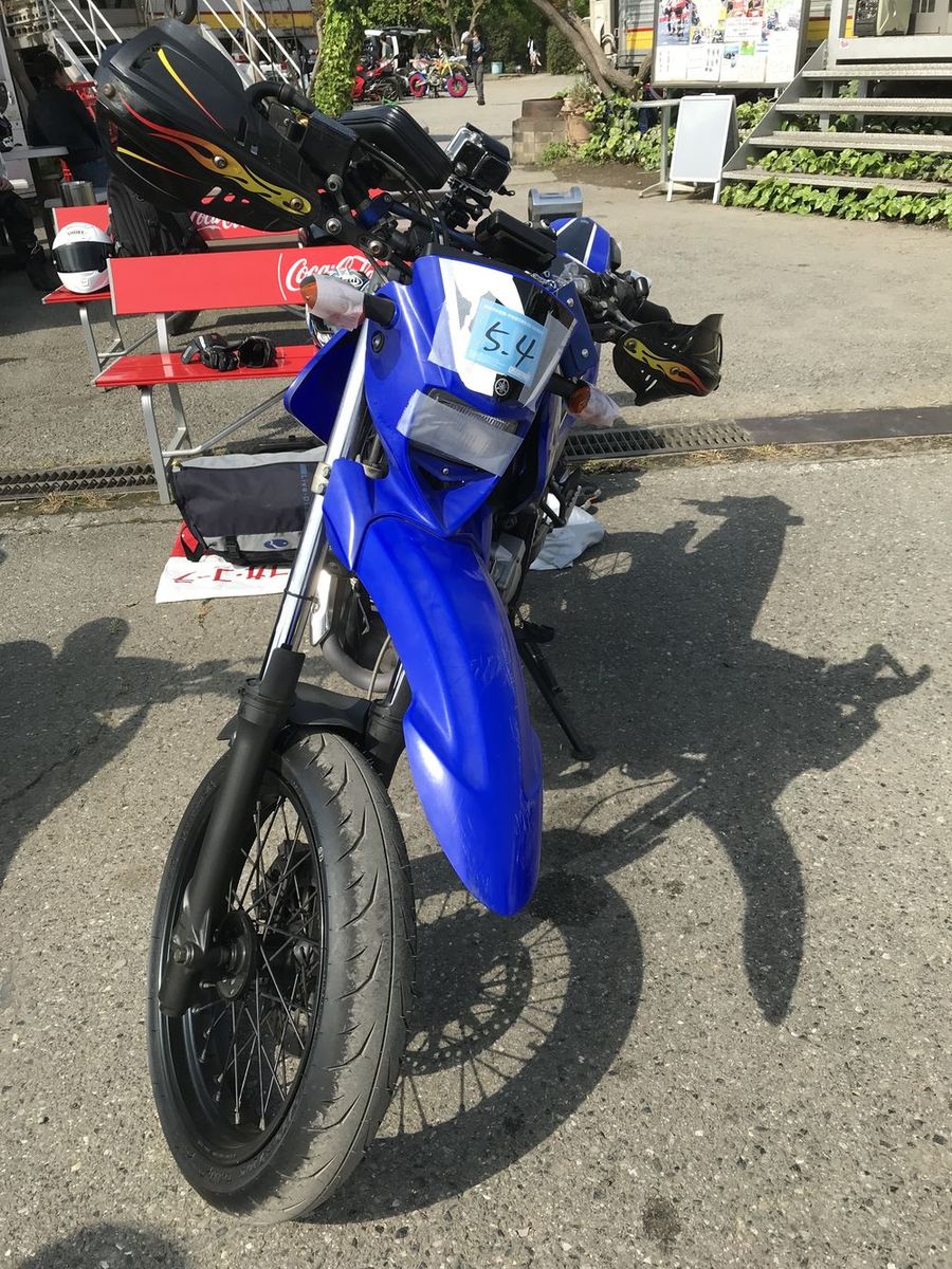 Yamaha Xt250x 桶スポにxt250x全色4台が集まって もうダメだ ヤバイ何か起こる とか言ってたら ウェビックコミュニティ